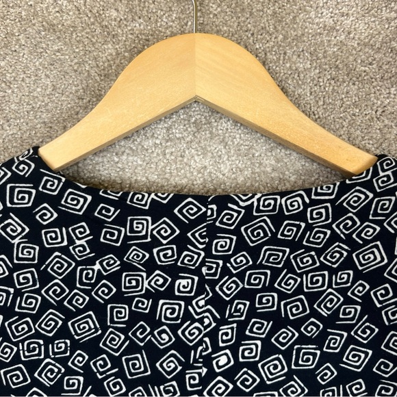 First Mountain Design Shirt Womens Small Black White 3/4 Sleeve Button- 2020* - Picture 10 of 11